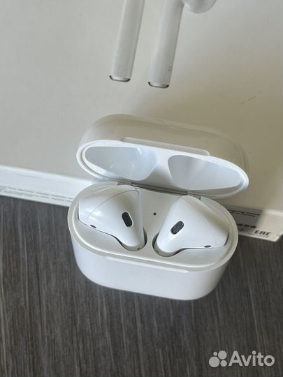 Наушники Apple AirPods 2 поколение