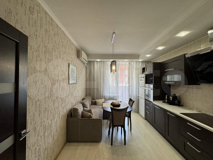 3-к. квартира, 91 м², 5/17 эт.