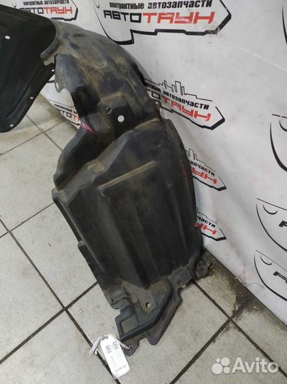 Подкрылок toyota scion BB XB NCP30 NCP31 NCP34 NCP