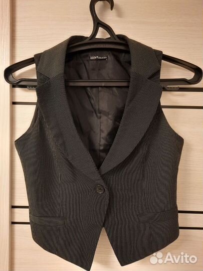 Костюм с жилетом женский