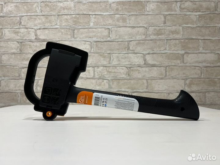 Топор Fiskars A6 Solid