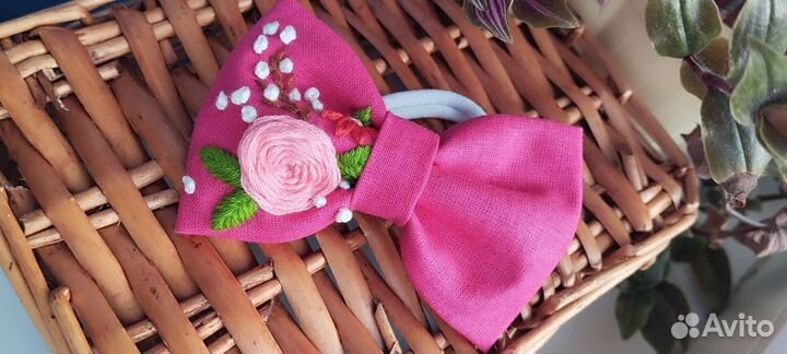 Бантики с вышивкой на 8 марта