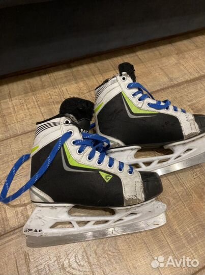 Коньки для хоккея с мячом Graf