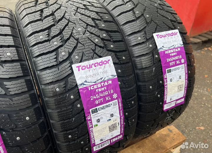 Tourador Ice Star TSW1 245/40 R18 и 265/35 R18 51T