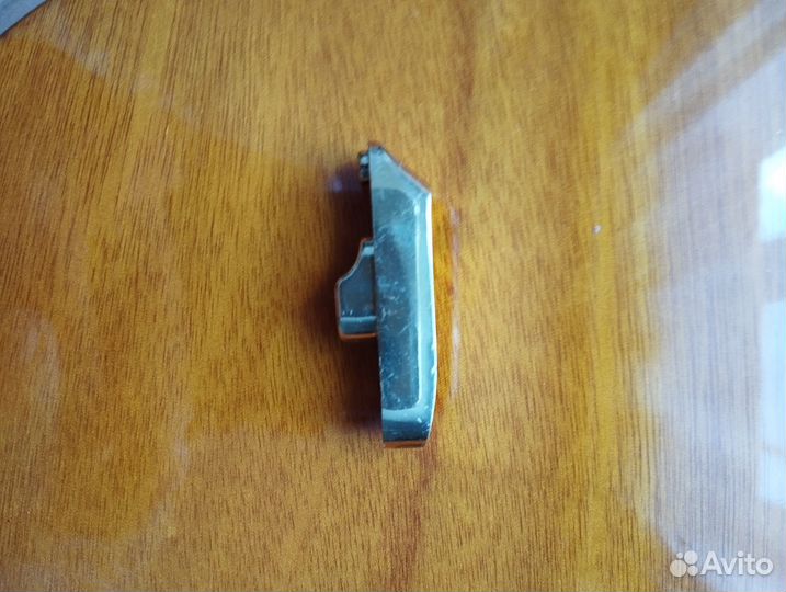 Струнодержатель на гитару под каждую струну