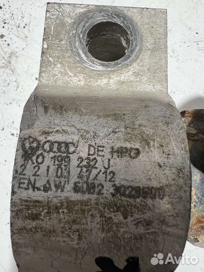 Сайлентблок задний переднего левого рычага Audi A3