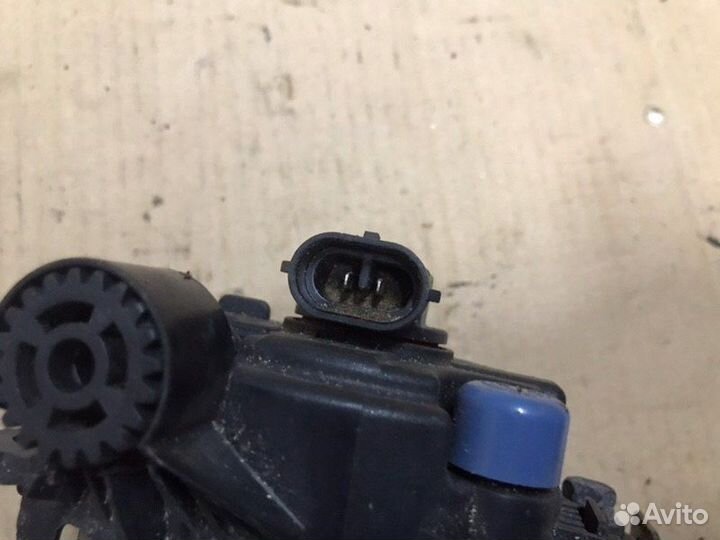 Фара противотуманная левая Mitsubishi Outlander XL