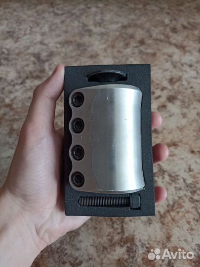 Зажим для трюкового самоката, Native Orca Raw