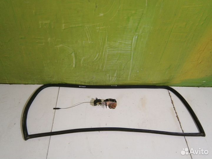 Уплотнитель замок стекла Volkswagen Touareg