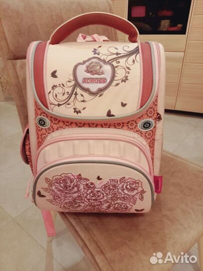 Рюкзак школьный