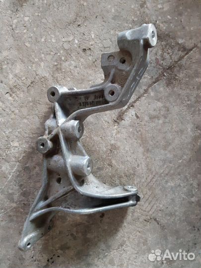 Кронштейн клапана EGR Mercedes Benz W212