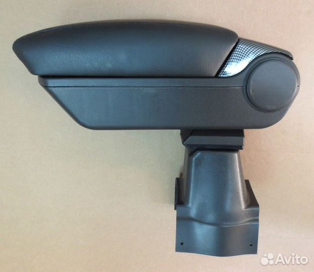 Подлокотник Renault Duster 2010-2020 карбон