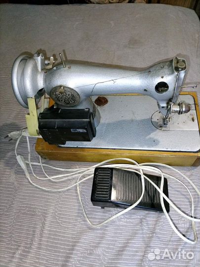 Швейная машинка
