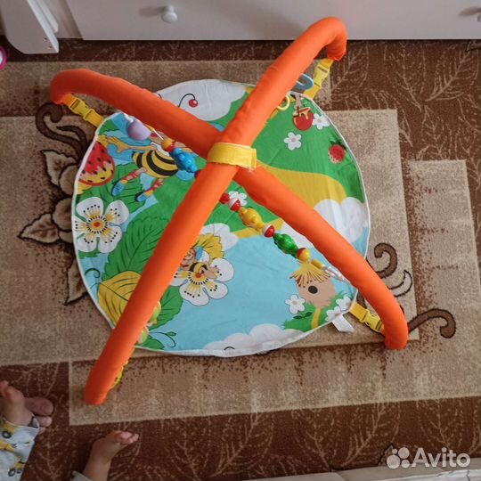 Развивающий коврик с погремушками