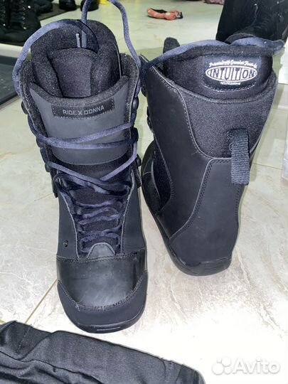 Продам детский сноуборд, крепления, боты, шлем