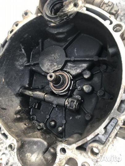 МКПП (механическая коробка переключения передач) C