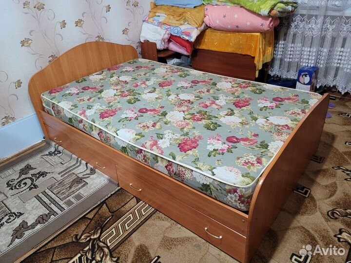 Кровать двухспальная