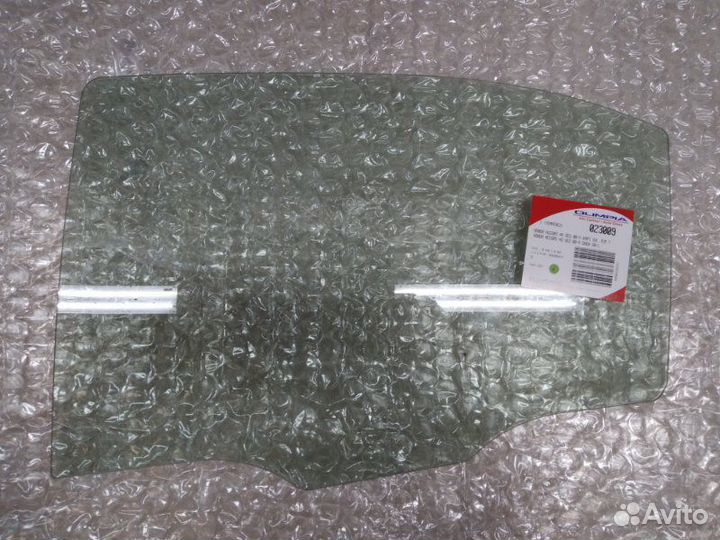 Стекло двери заднее левое Honda Accord Viii 4D