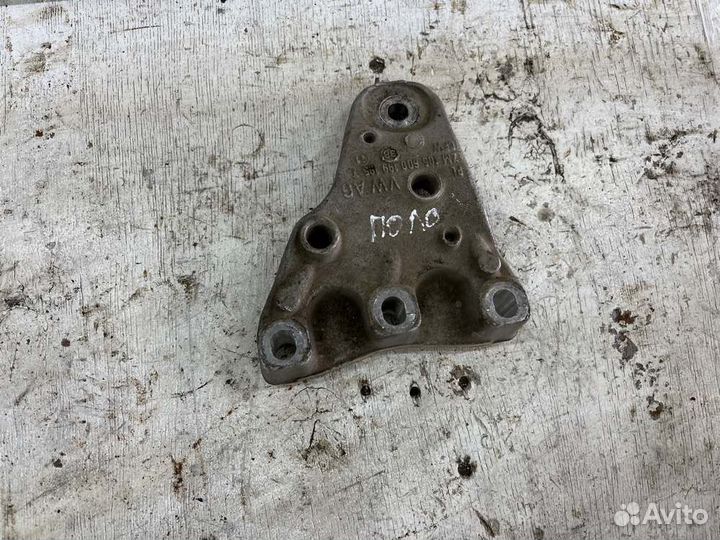 Кронштейн Volkswagen Polo 5