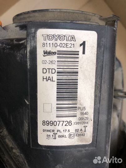 Фара Тойота аурис 89907726, 89907727