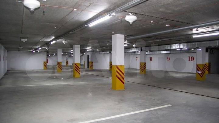 Машиноместо, 30 м²