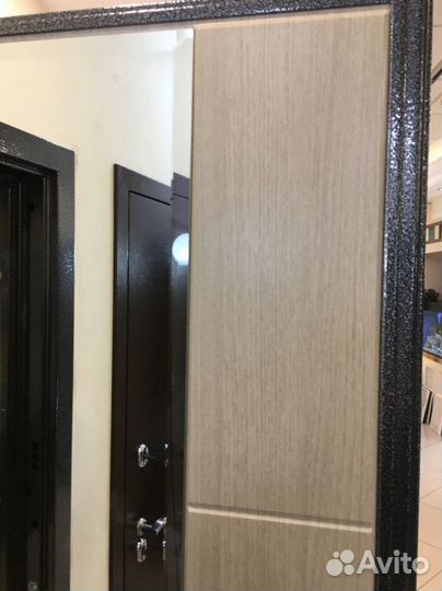 Дверь Marcus Мираж белое дерево зеркало