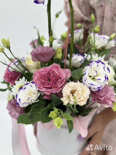 Двухуровневая цветочная композиция