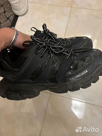 Balenciaga track