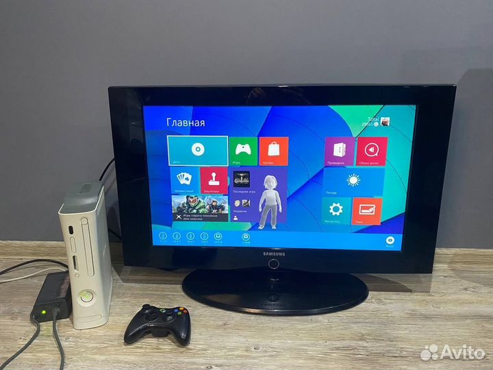 Xbox 360 500гб freeвооt + 2 геймпада