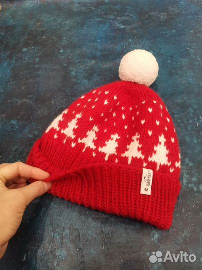 Зимняя тёплая шапочка с новогодним елочками