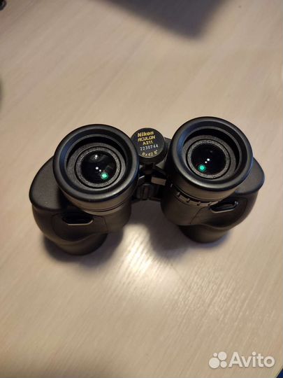 Продам бинокль Nikon Aculon A211 8x42