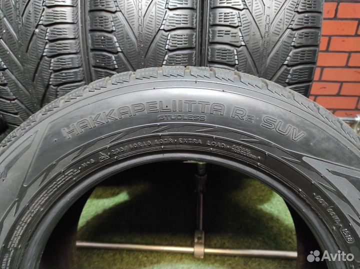 Nokian Tyres Hakkapeliitta R2 SUV 235/60 R18 107R