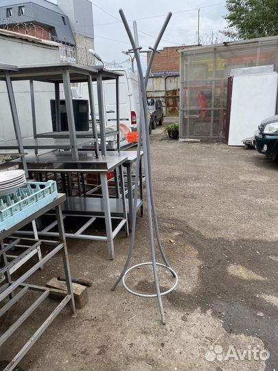 Вешалка для одежды напольная металлическая