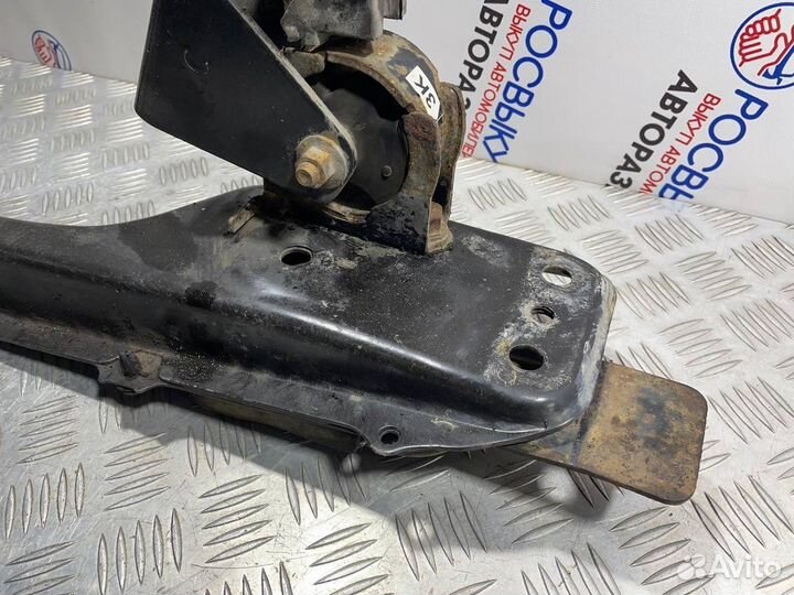 Балка под кпп Toyota Corolla E120