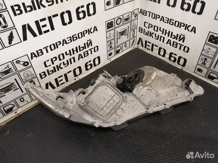 Фара левая для Toyota Camry V40