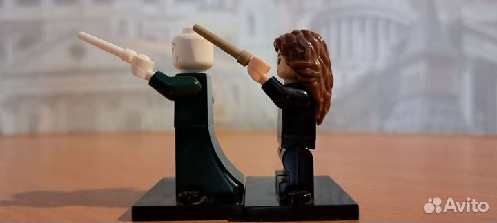 Lego minifigures 71022