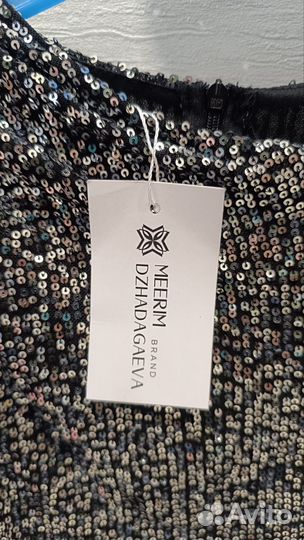 Платье с пайетками 44