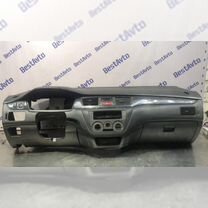 Торпедо Mitsubishi Lancer седан 2007