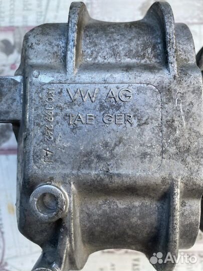 Опора двигателя VAG 1K0 199 262 AJ