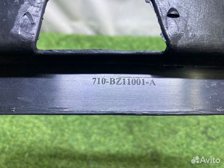 Решетка бампера передняя Mercedes-Benz E-Class