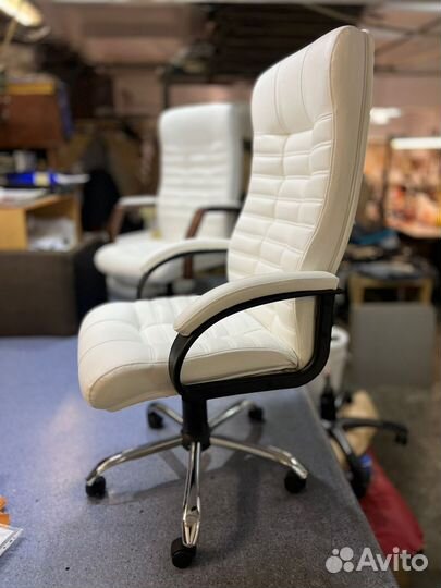 Кресло офисное