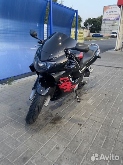 Honda cbr 600 f4