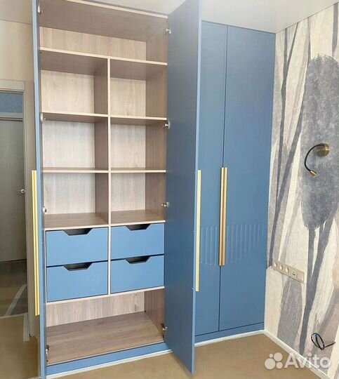 Шкаф распашной в спальню