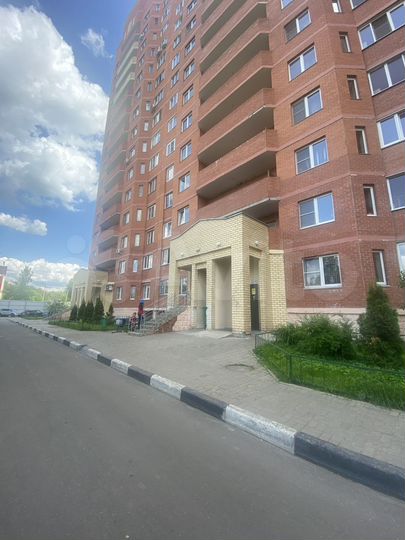 2-к. квартира, 64,2 м², 10/17 эт.
