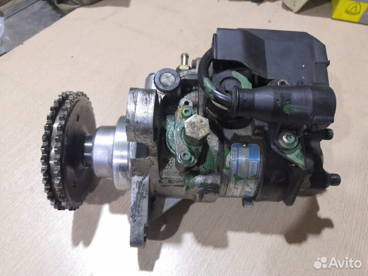 Тнвд Lucas топливный насос на Mersedes