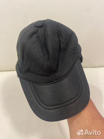 Мужская кожаная кепка с натуральной цигейкой