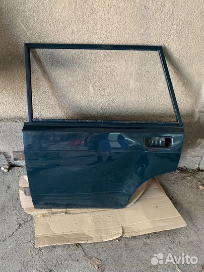 Дверь задняя на ваз 2104 (левая)