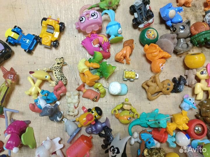 Мелкие игрушки.Киндер.Разные лотом