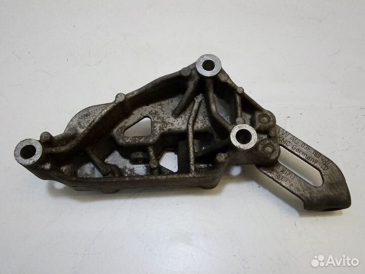 Кронштейн опоры двигателя Skoda Yeti