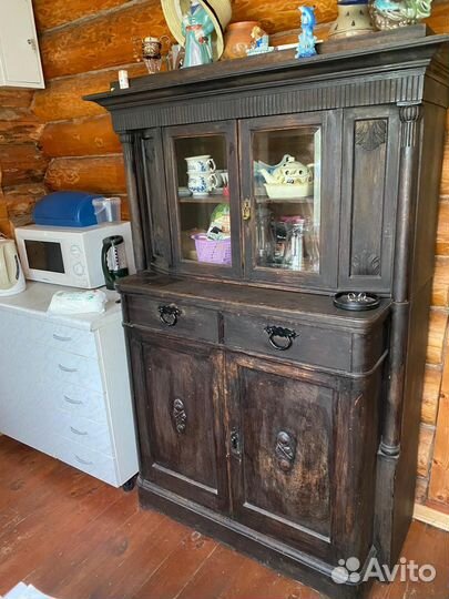 Антикварный буфет